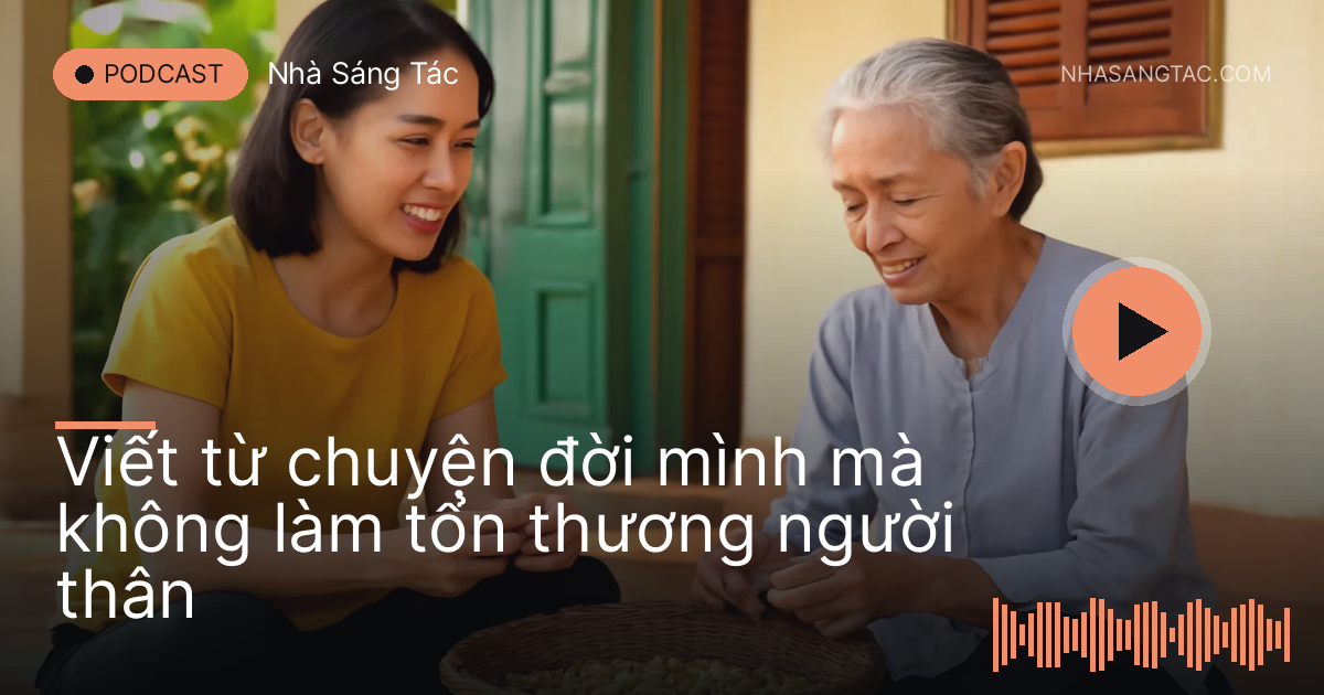 Người phụ nữ ngồi hiên nhà miền Tây cùng mẹ già bóc đậu phộng